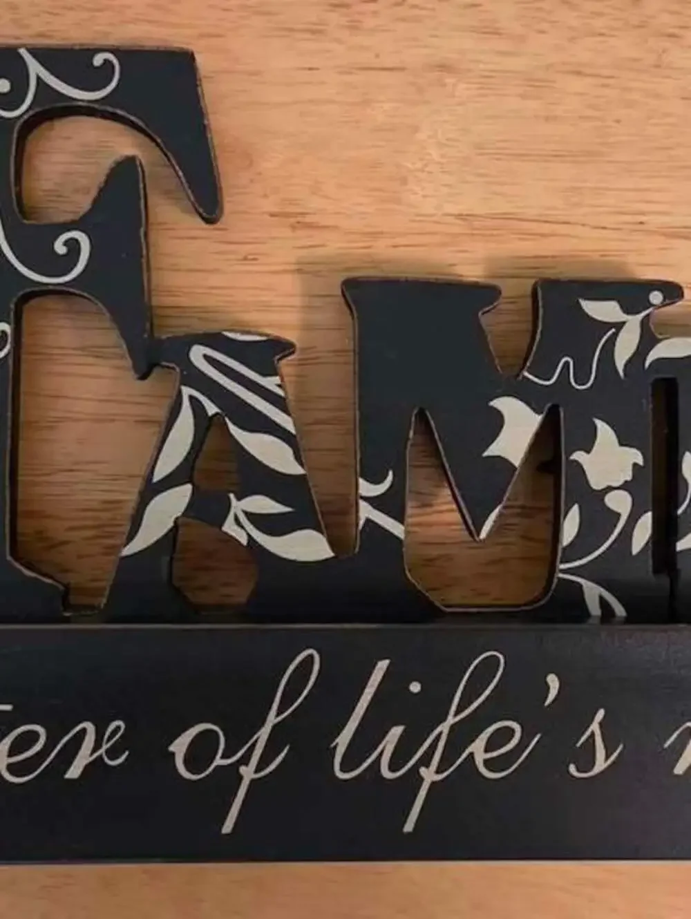 Decorative Wooden Family Sign with Inspirational Quote